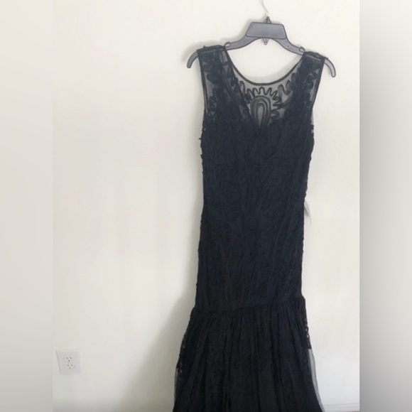 JS Collections Black Lace Mermaid Formal Evening Gown - Picture 4 of 5